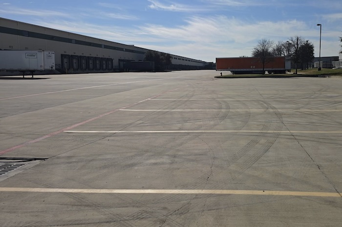 Distribution-center-concrete-lifting